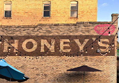 Honey's, Smithville, TX