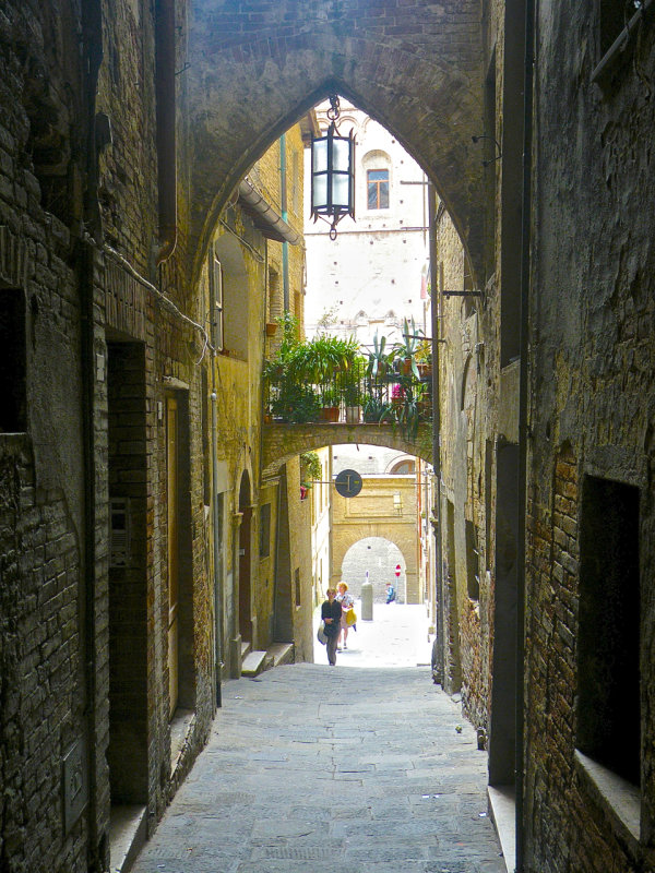 Arch in laneway