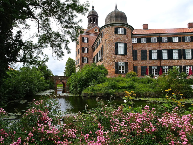 Eutin Schloss, moat