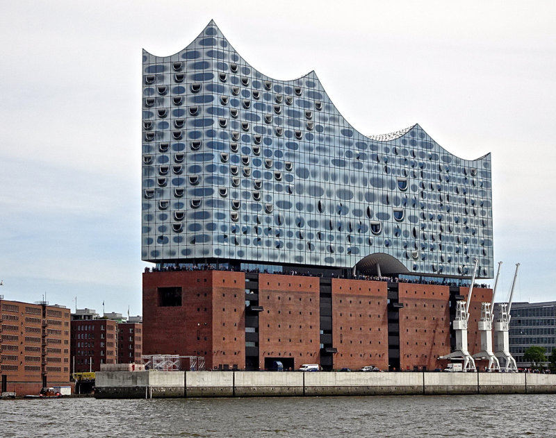 Elbphilharmonie, positioned on the harbour