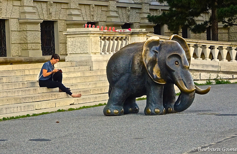 Outside the Naturhistorisches Museum - Museum of Natural History  2017