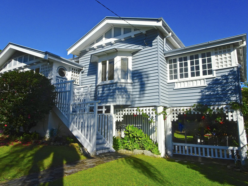 Queenslander house nearby