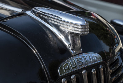55 Austin FX3