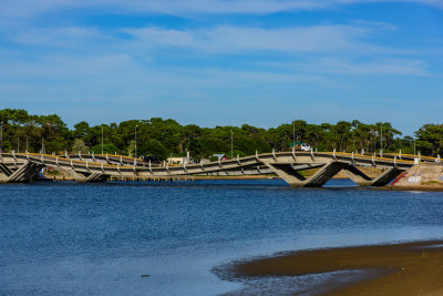 Wavy Bridge