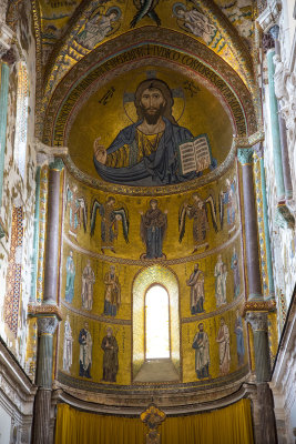 Cefalu Cathedral Interior.jpg