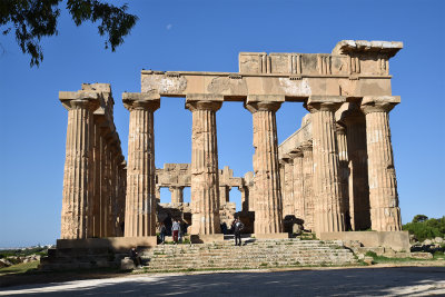 Selinunte Temple closeup.jpg