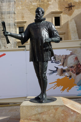 Vallette statue.jpg