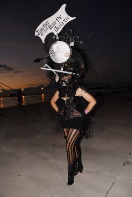 head_dress_ball_2015