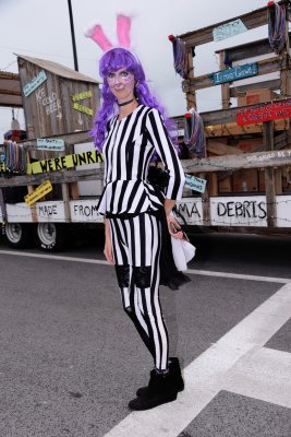Parade146i.jpg