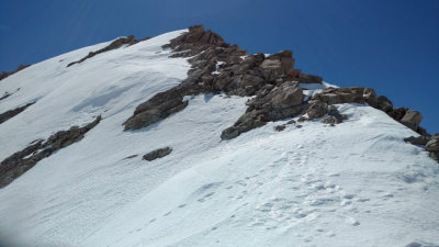 The short summit ridge