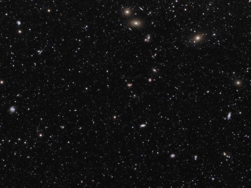 Markarians Chain Of Galaxies 