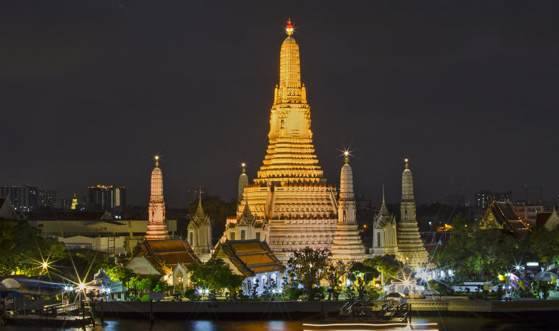 Wat Arun by Night