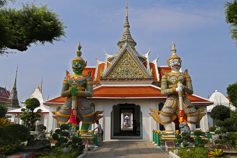 Wat Arun Guards
