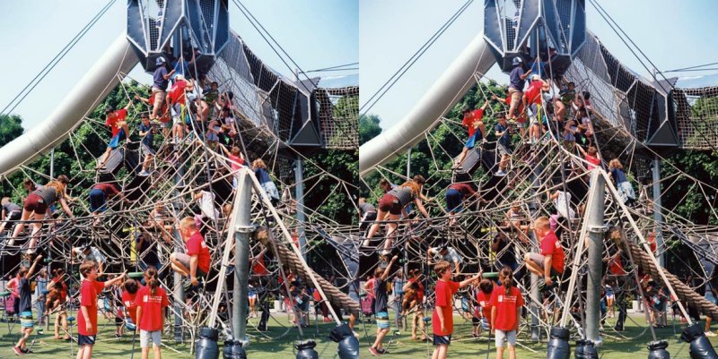 Seattle Center playground 1 stereo parallel.jpg