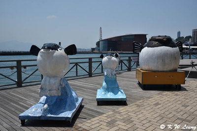 Fugu statues on Karato Pier DSC_9247