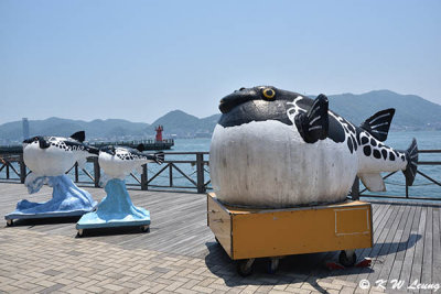 Fugu statues on Karato Pier DSC_9242