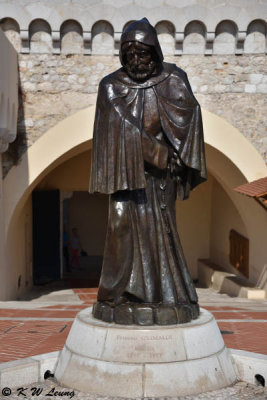 Statue de Franois Grimaldi DSC_3660