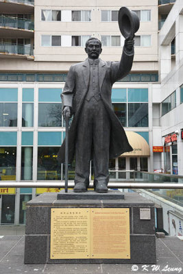 Statue of Dr Sun Yat-sen DSC_5452