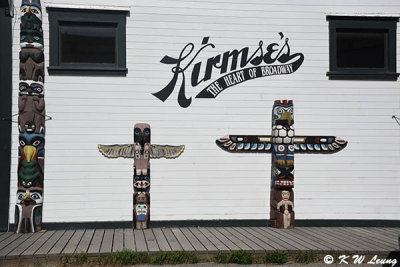 Totem poles @ Kirmse's Curios DSC_4515