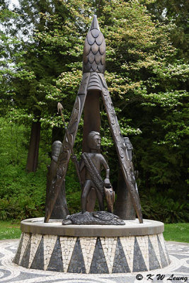 Monument to the Native Indians DSC_2849