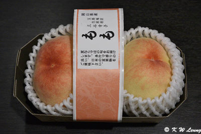 Okayama white peaches DSC_7065