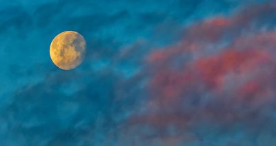 Clouded Moon At Sunrise DSCN19535