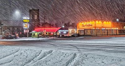 Snowy Fast Food Restaurants P1350295-7