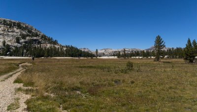 Arriving to Cathedral Lake