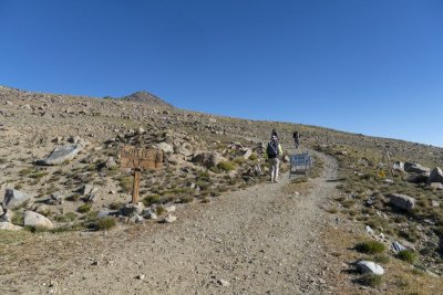 White mountain road past Barcroft station