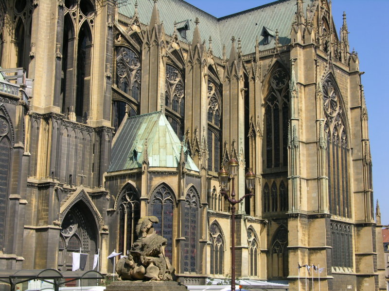 <strong>Cathdrale Saint Etienne<br>Cathedral</strong>