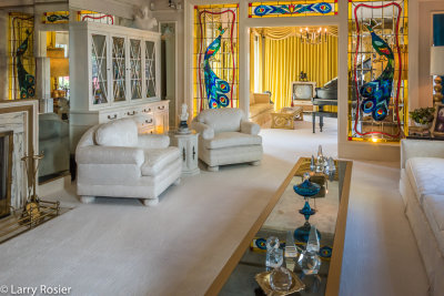 Graceland, Livingroom