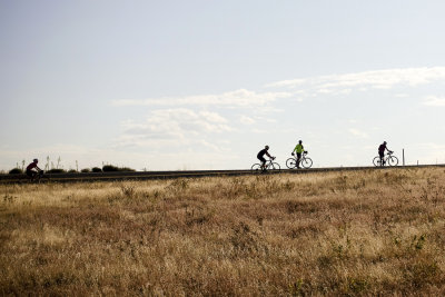 cyclist silhouettes 