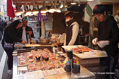 March aux poissons de Tsukiji - IMGP1072.JPG