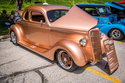 1935 Ford 5-window Coupe 