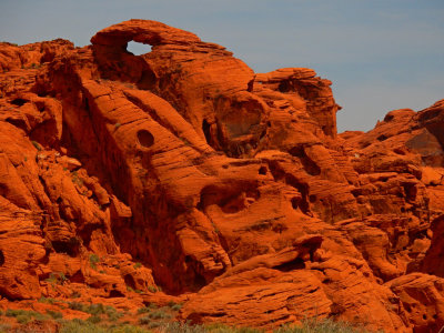 DSCN2467-ValleyOfFire-RocksWithHole.jpg