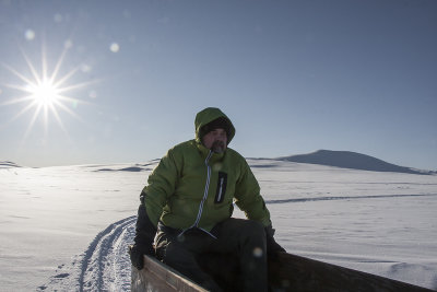 My husband on mount Larkim - min man i skoterkälken, på Larkim
