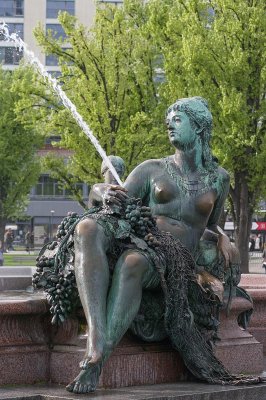 Fontanna Neptuna w Berlinie Neptunbrunnen