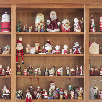 Santa Shelves