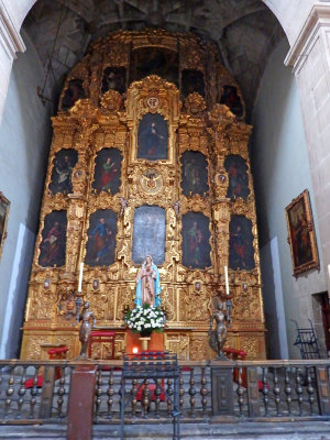  Interior of Metropolitan Cathedral