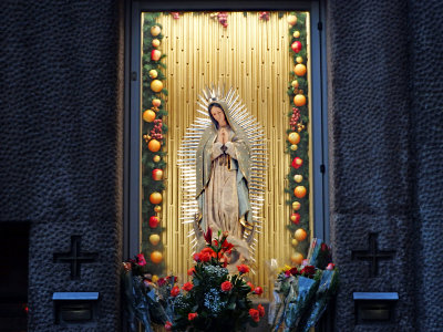 Statue of the Virgin Mary outside the new Basilica Guadalupe near Mexico City