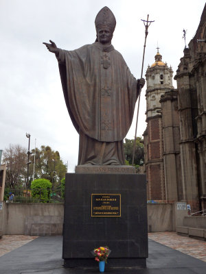 Statue of Pope John Paul