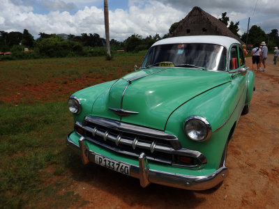 15 One of the famous Cuban vintage cars 2 Oct 16.jpg