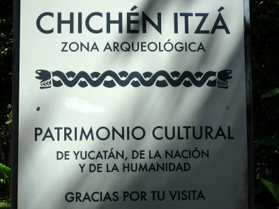 1 Information sign - Chichen Itza in Mexico 19 Oct 16.jpg
