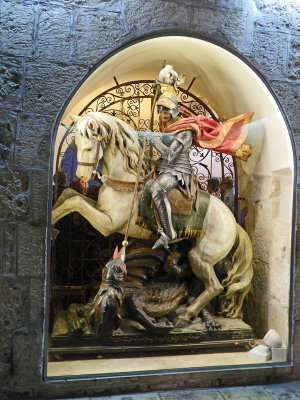 St George and the Dragon statue at the Church of the Nativity 28 Oct, 17