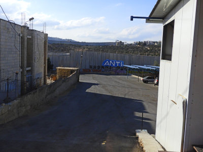 The concrete wall separating Israel and Palestine 28 Oct, 17