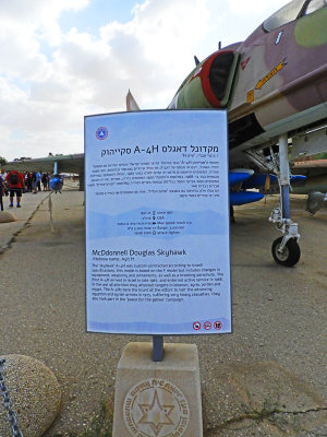 Information sign - McDonnell Douglas Skyhawk