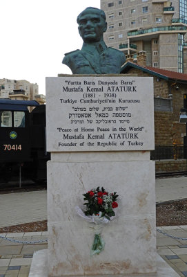 Memorial to Mustafa Ataturk 30 Oct, 17