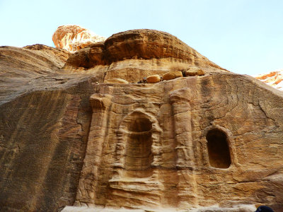 Amazing sandstone walls 3 Nov, 17