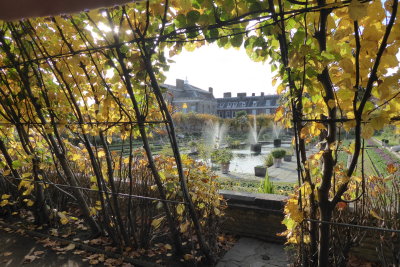 sunken garden  Kensington Palace