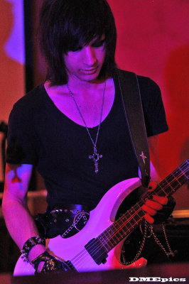 d3235.jpg